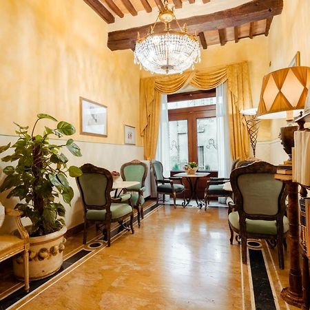 Hotel Palazzo Alexander Λούκα Εξωτερικό φωτογραφία