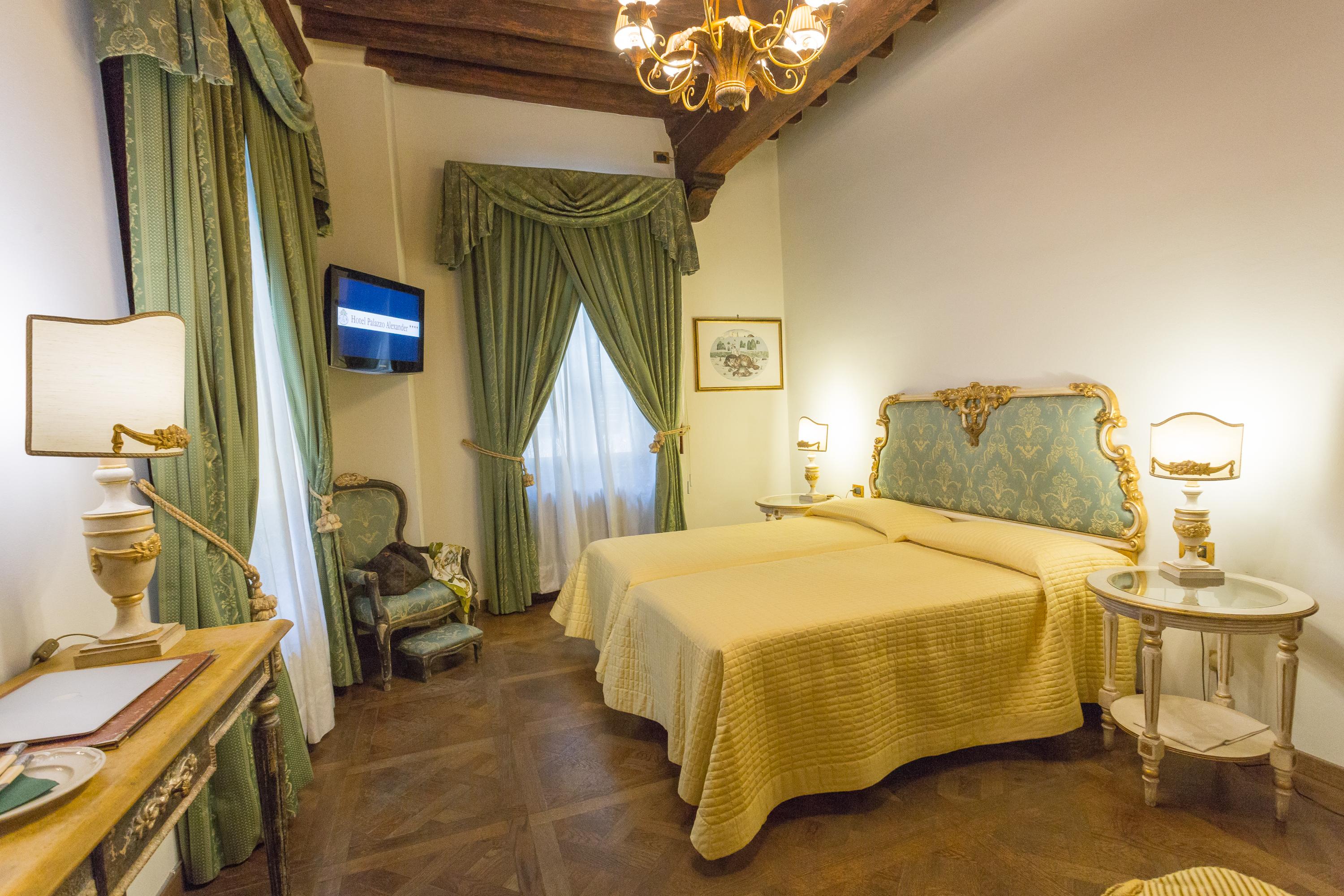 Hotel Palazzo Alexander Λούκα Εξωτερικό φωτογραφία