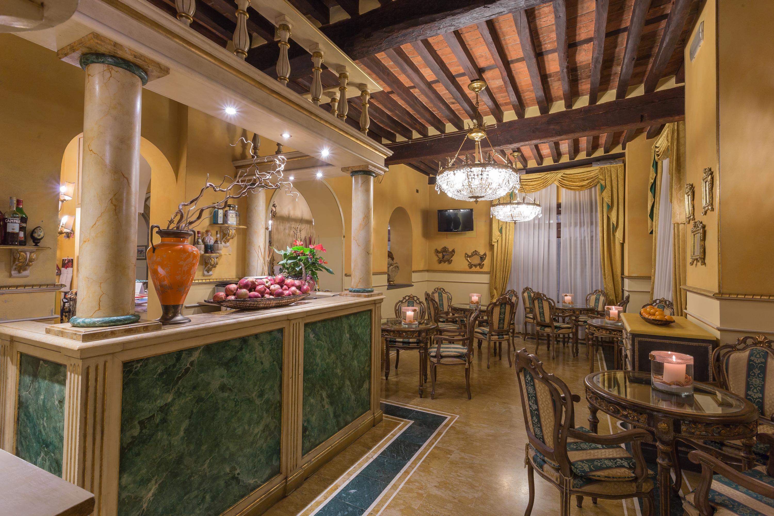 Hotel Palazzo Alexander Λούκα Εξωτερικό φωτογραφία