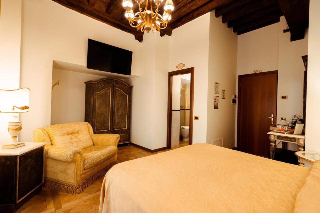Hotel Palazzo Alexander Λούκα Εξωτερικό φωτογραφία