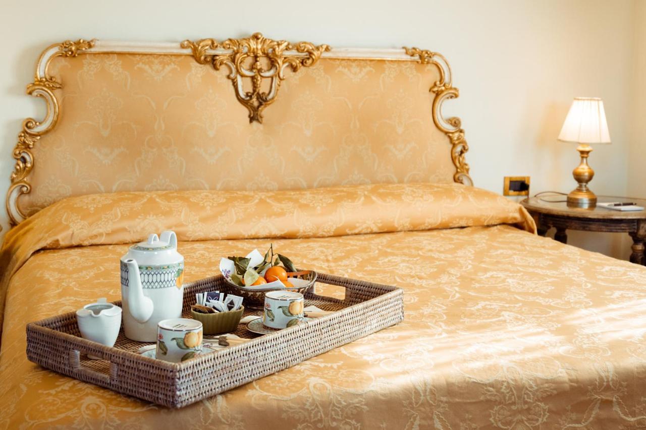 Hotel Palazzo Alexander Λούκα Εξωτερικό φωτογραφία