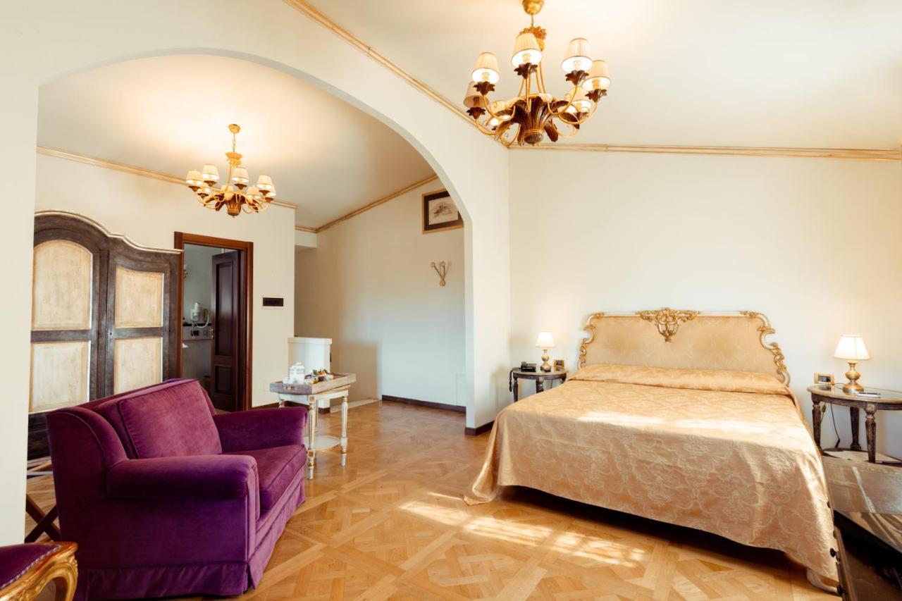 Hotel Palazzo Alexander Λούκα Εξωτερικό φωτογραφία