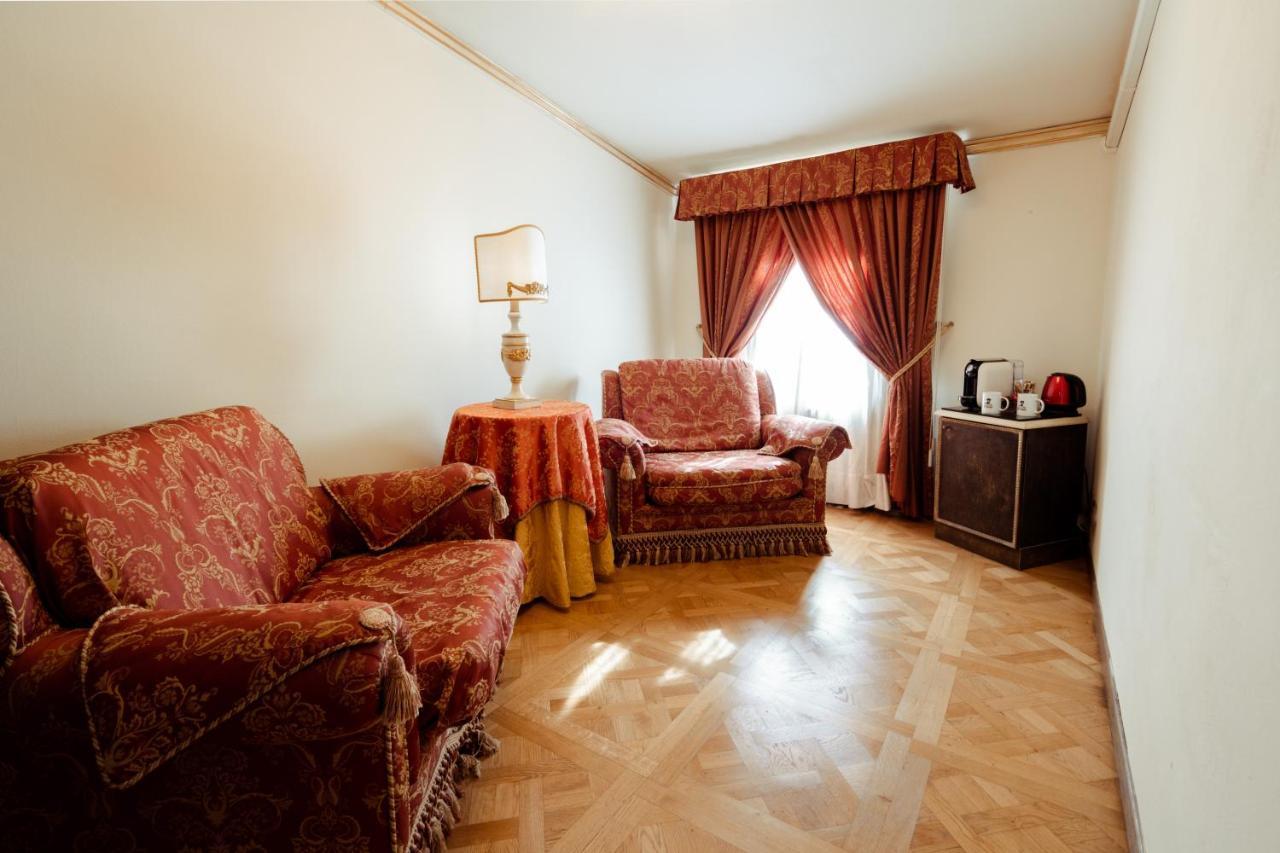 Hotel Palazzo Alexander Λούκα Εξωτερικό φωτογραφία