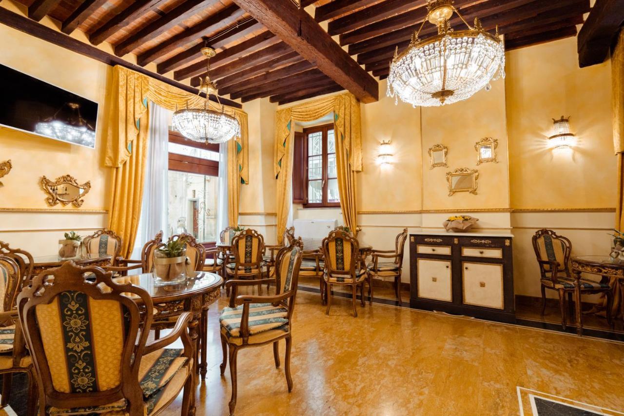Hotel Palazzo Alexander Λούκα Εξωτερικό φωτογραφία