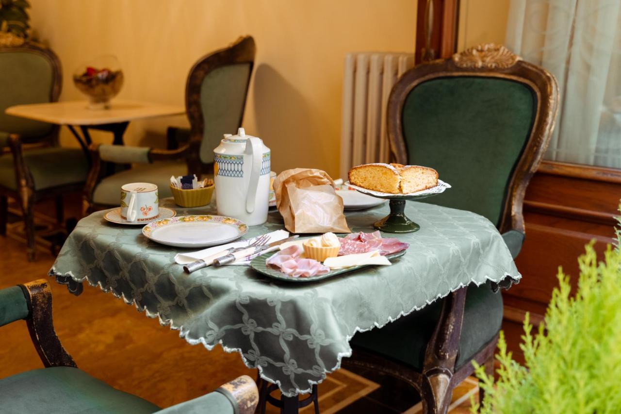 Hotel Palazzo Alexander Λούκα Εξωτερικό φωτογραφία