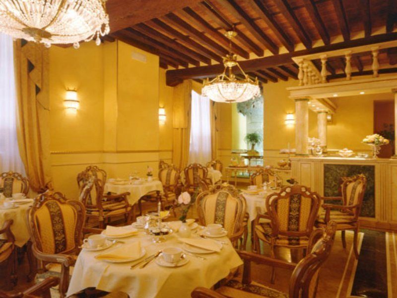 Hotel Palazzo Alexander Λούκα Εξωτερικό φωτογραφία